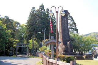 一の鳥居・日本海軍発祥之地碑