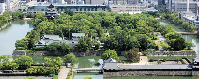 広島城と護国神社