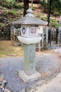 聖徳太子社石燈籠