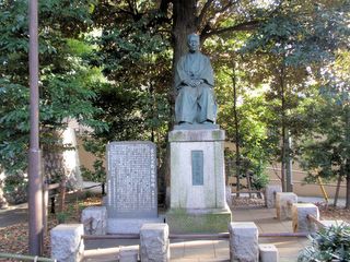 栗山久次郎銅像